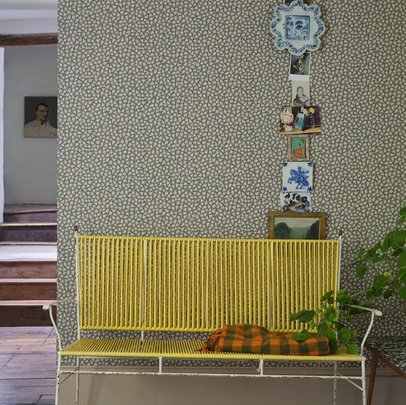 Renaissance Leaves Wallpaper
