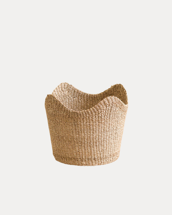 Handwoven Scallop Basket – Natural