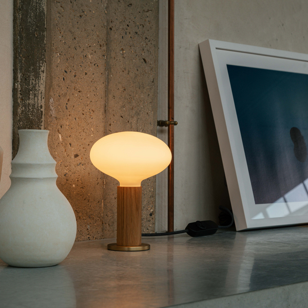 Knuckle Table Lamp in Oak + Oval Dim to Warm