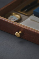 Brass Knobs (M)