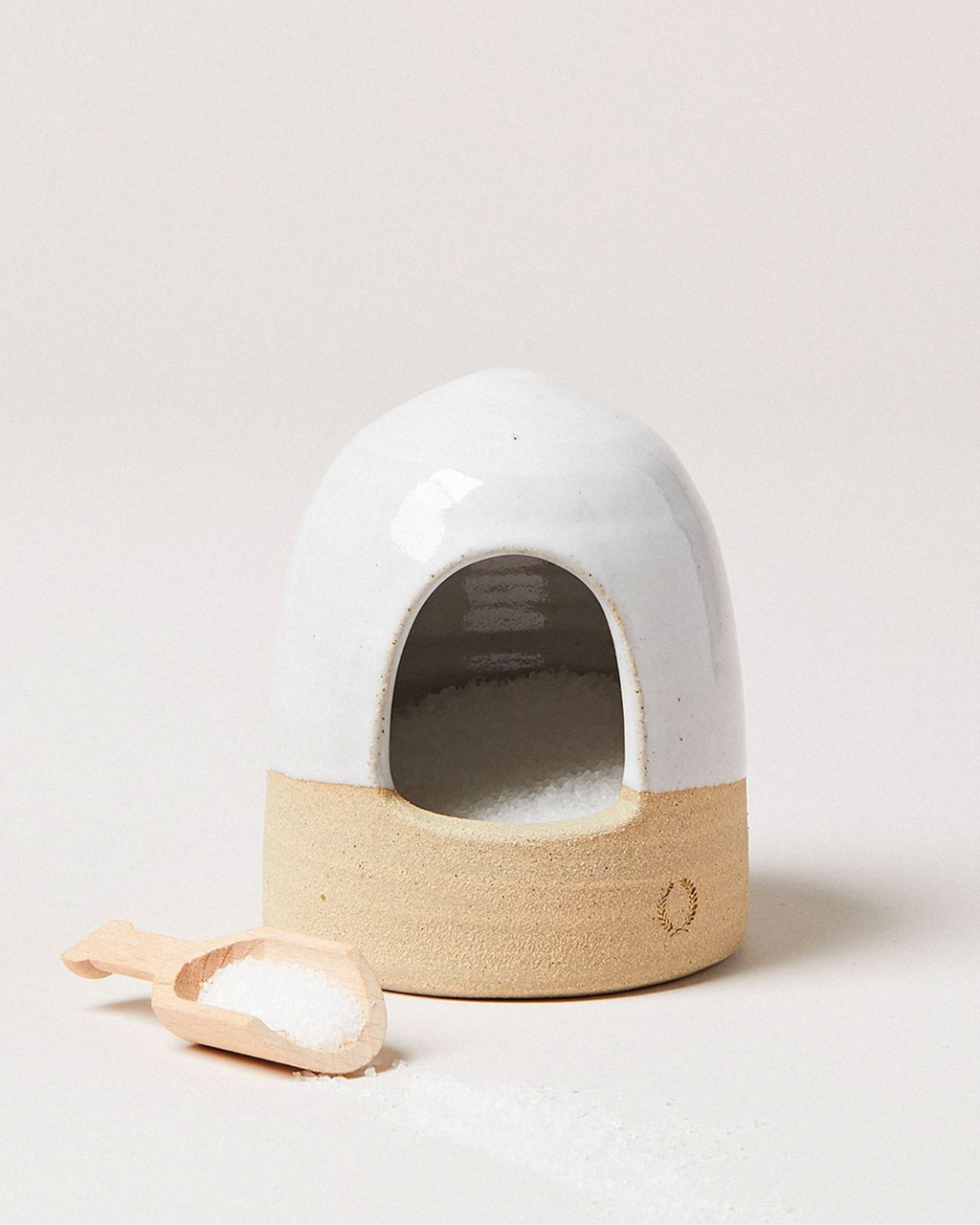 Farmhouse Pottery Beehive Salt Cellar - Thumbnail 2